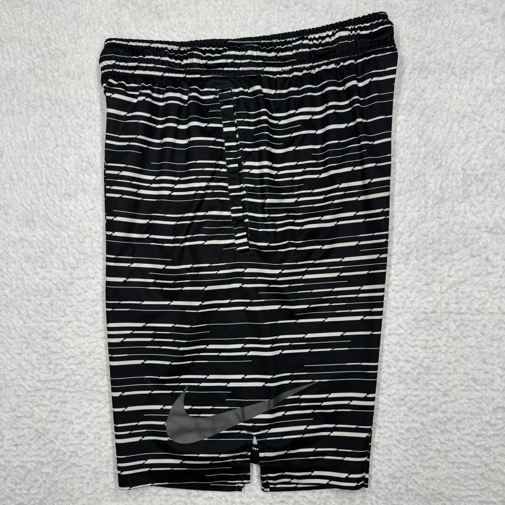 Nike Predator Dri-Fit Black Gray Basketball Shorts Men's‎ Size Small 8.5